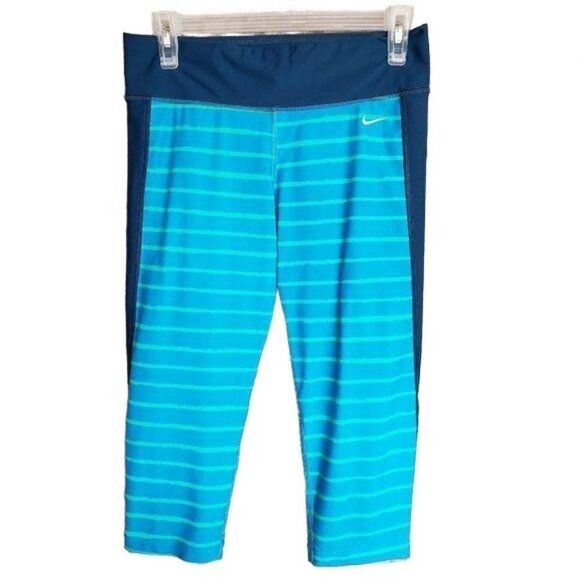Nike Women's Capri Mid Rise Dri-Fit Athletic Workout Yoga Pants Medium NWOT - Picture 2 of 5